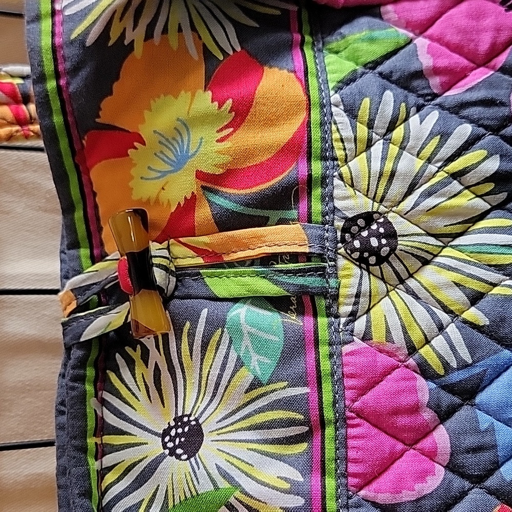 NWT Vera Bradley (2) Vera Jazzy Bloom; Clare Island Blooms - Picture 2 of 10